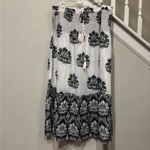 Elegant Black and White Floral Skirt